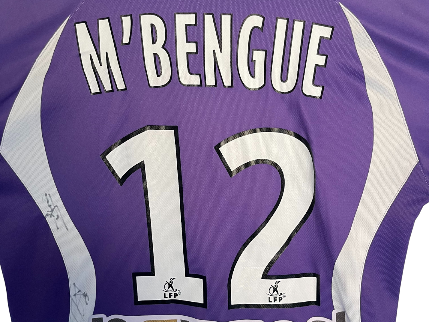 Maillot signé TFC 2010/2011 M’Bengue domicile – PlayerStore