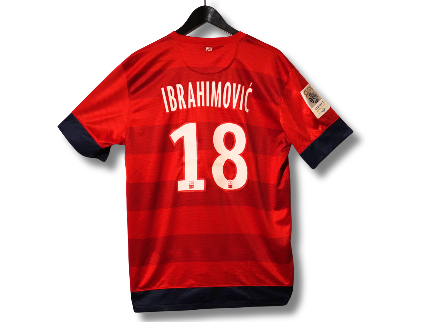 Flocage rare Ibrahimovic numéro 18 dos maillot PSG rouge